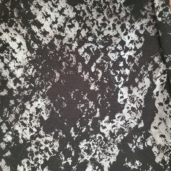 Skinny Girl Bailey Seamless Pull-On Legging in Gunmetal Snakeskin - Picture 3 of 9